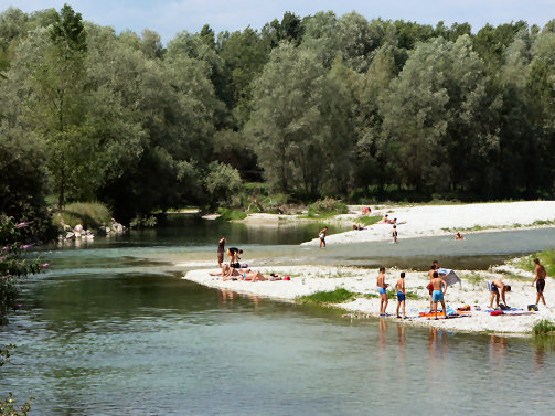 Brenta river picnic